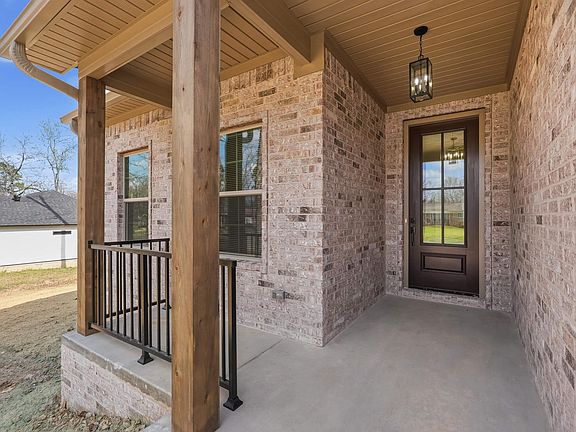 2nd image of 111 Diamondhead Dr
