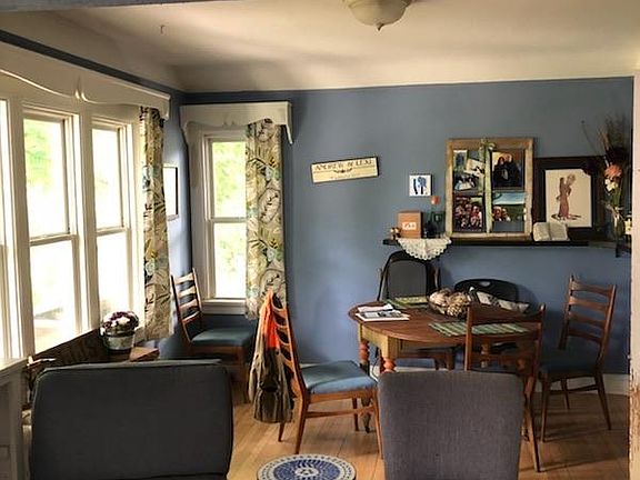 2nd image of 165 E Capitol Dr