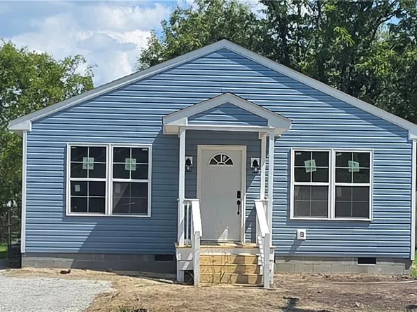 728 Halifax St, Emporia, VA 23847