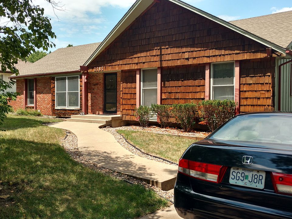 1st image of 11816 E 61st St