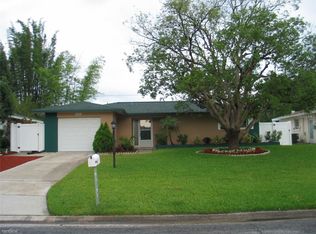 2061R Fair Oak Dr, Clearwater, FL 33763