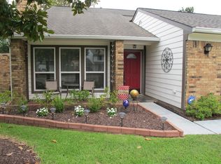 1939 Brazos Crossing Dr, Richmond, TX 77406