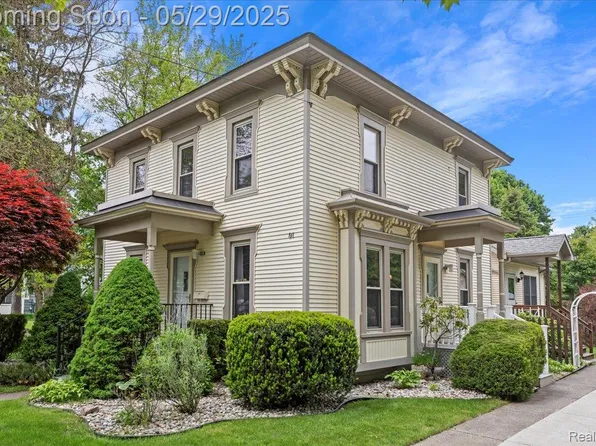 91 Dennison St, Oxford, MI 48371