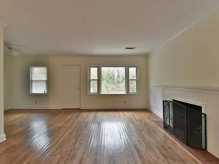 3 bed, 1198 sqft, $1,400 — Photo 3