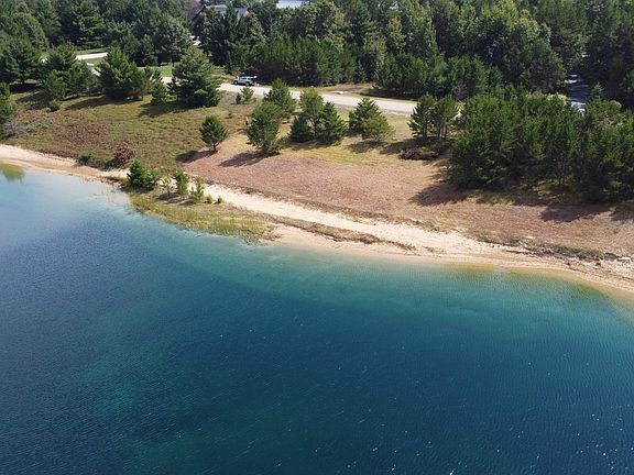 2nd image of W5470 N Shore Dr