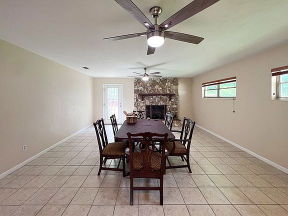 5th image of 3920 SW 21st St