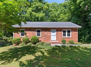 500 Heatherton Ln, Rural Hall, NC 27045