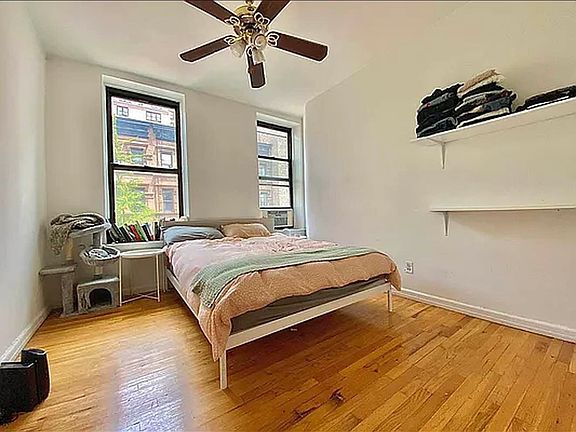 5th image of 70 W 71st St APT 4B