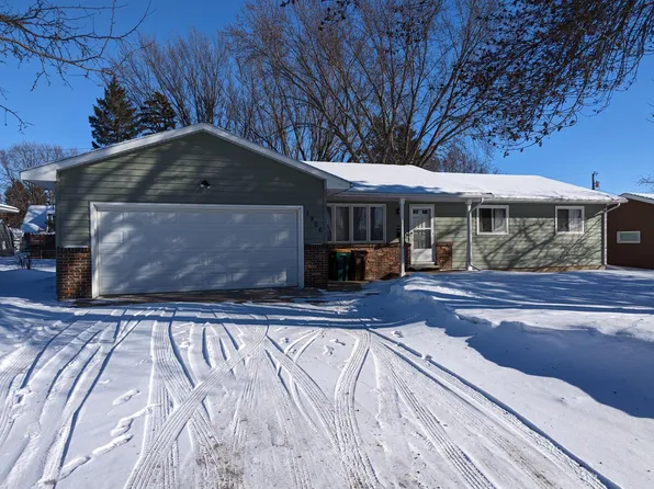 1906 Keystone Dr, Albert Lea, MN 56007