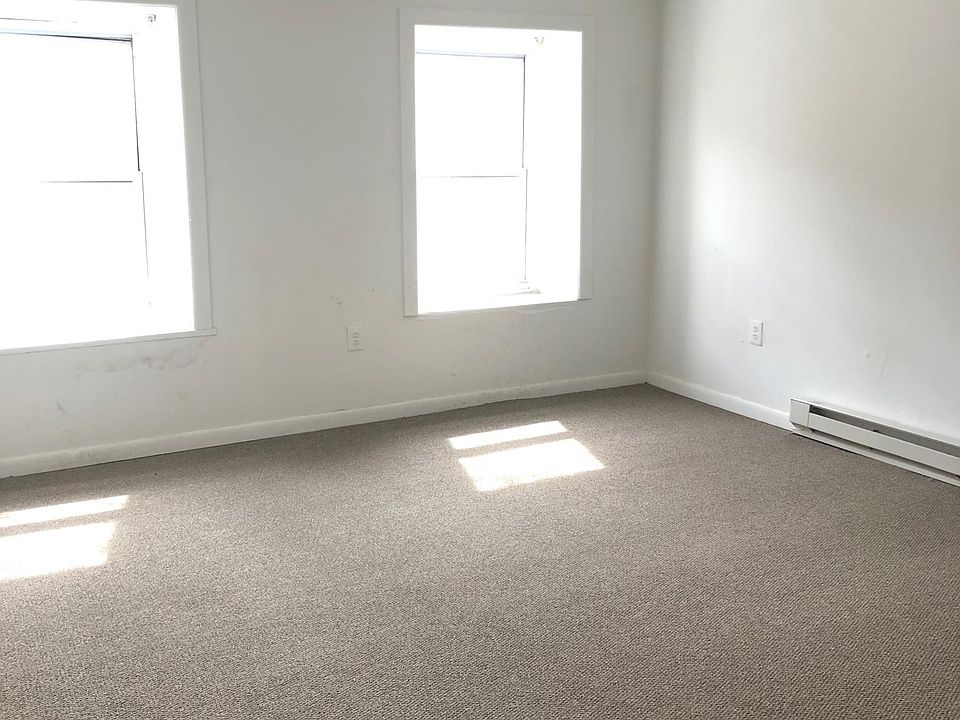 2nd image of 713 Swede St APT 2