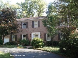 407 N Gary Ave, Wheaton, IL 60187