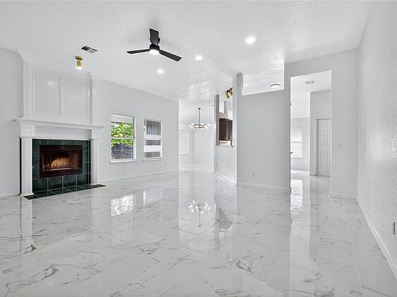 3rd image of 2612 NW 160th St