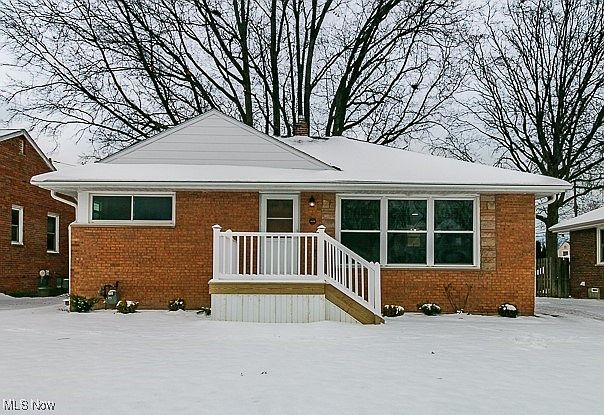 1st image of 1660 Dennis Dr