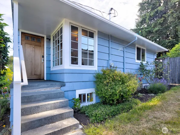 4006 32nd Avenue W, Seattle, WA 98199