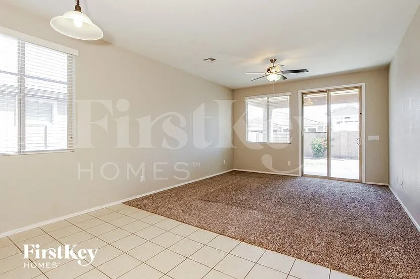 4 bed, 2.0 bath, 1959 sqft, $2,455 — Photo 3