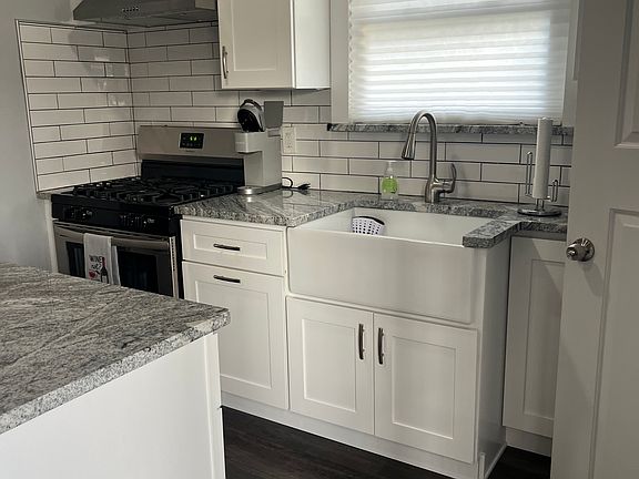 4th image of 43 2nd Ave #1