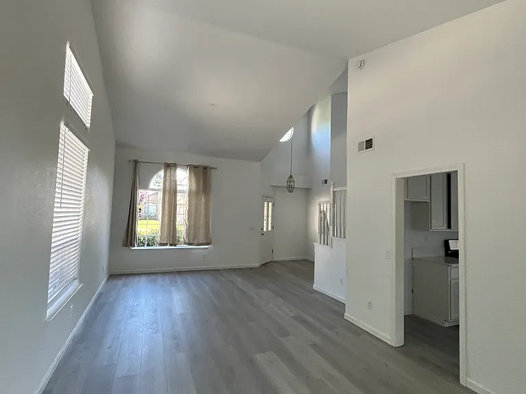 1867 Olvera Dr — Photo 3