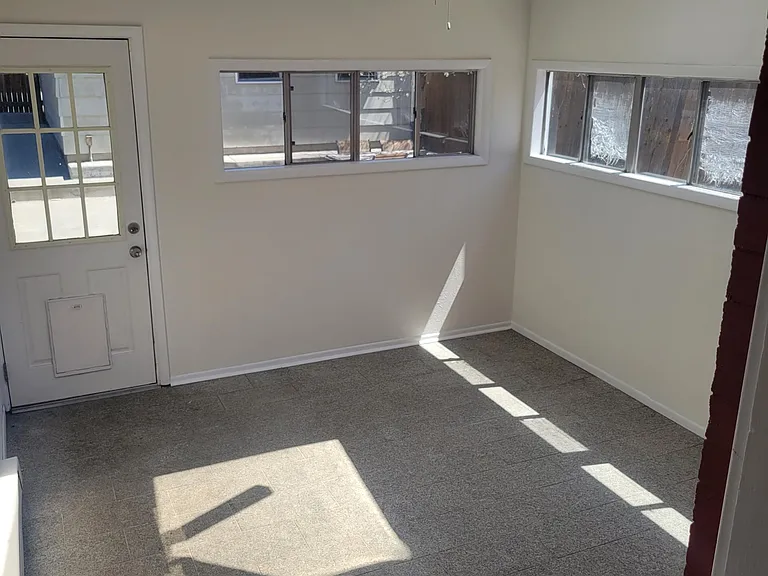 1060 S Emerson St — Photo 11