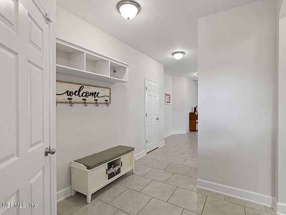 4th image of 110 FOXCROSS Avenue