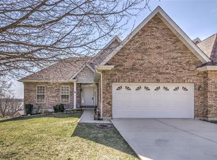 967 Riverview Dr, Golden Eagle, IL 62036