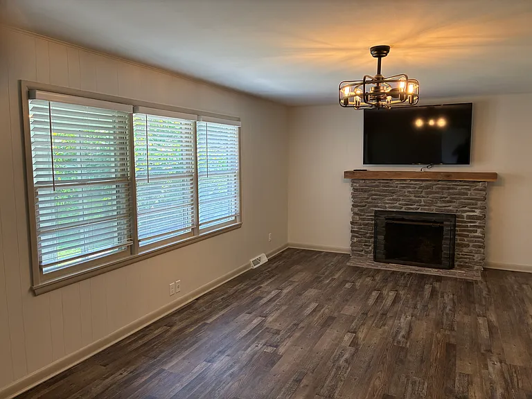 2162 E Washita St — Photo 14