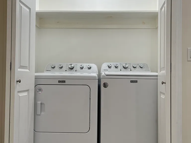 36 Giles Ave #1D — Photo 18