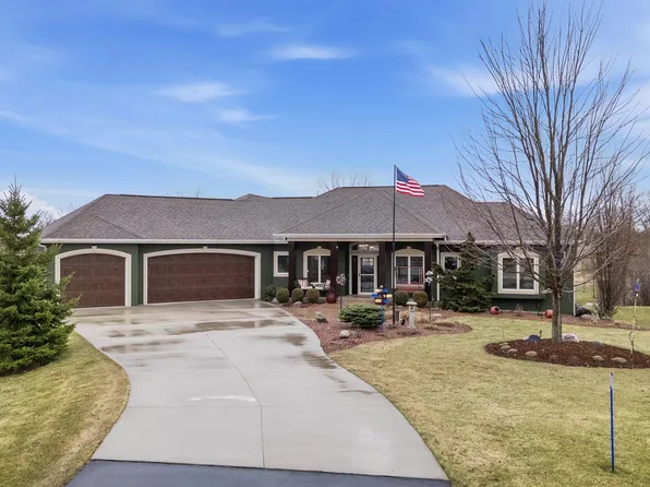 W6764 Osage Ct, Fond Du Lac, WI 54937