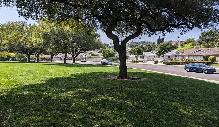 379 Casuda Canyon Dr #B — Photo 16