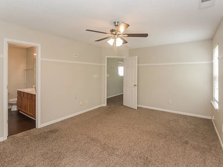 10606 Pickerel Ln — Photo 10