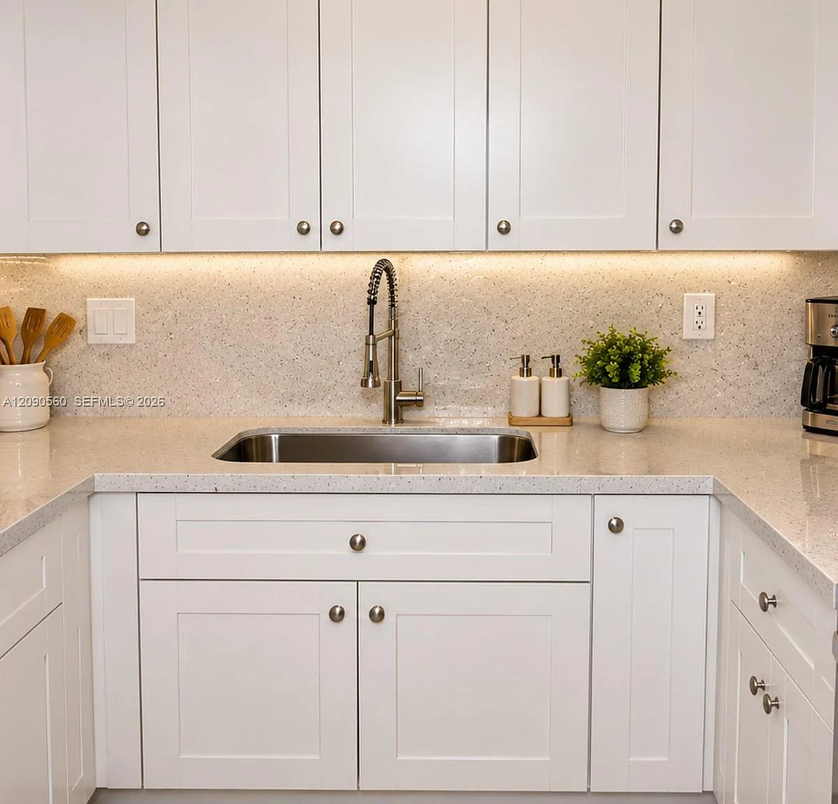 Cambridge Condo — Photo 4