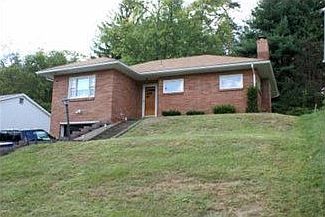 2nd image of 610 Hillcrest Dr