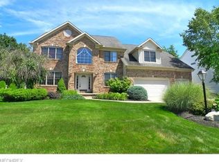 18955 Glen Cairn Way, Strongsville, OH 44149