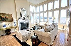5th image of 206 Erie Ct