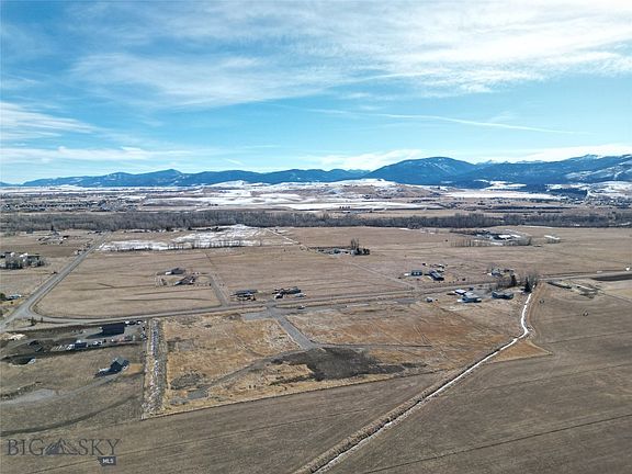 2nd image of 1981 Gateway South Rd