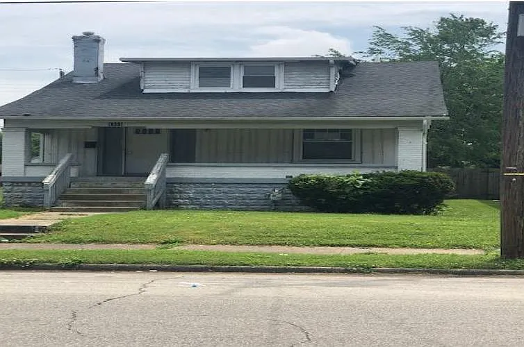 1101 Cecil Ave photo 1