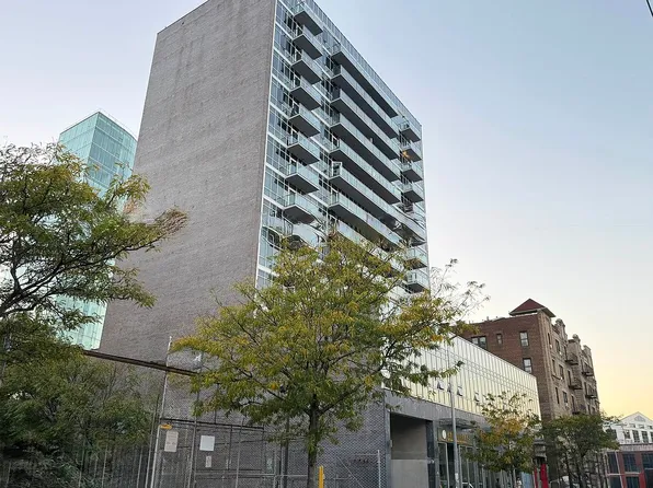 41-62 Bowne St #9F, Flushing, NY 11355