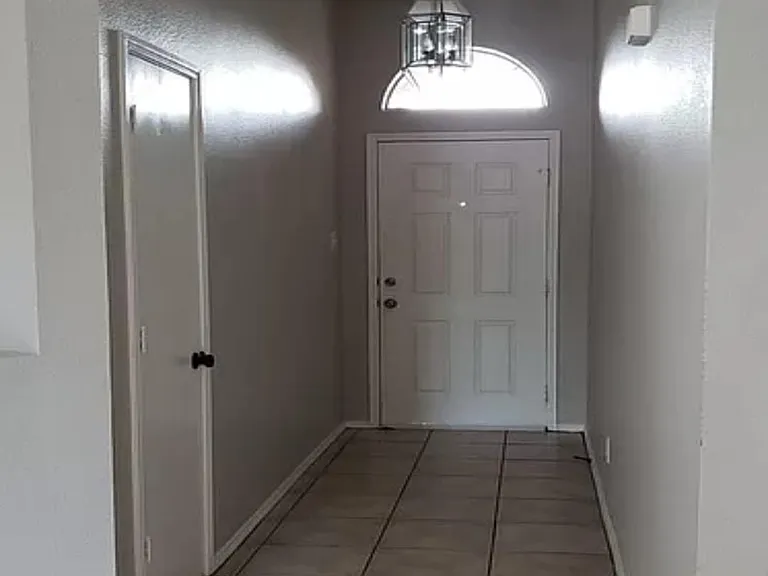 2000 Sword Fish Dr — Photo 2