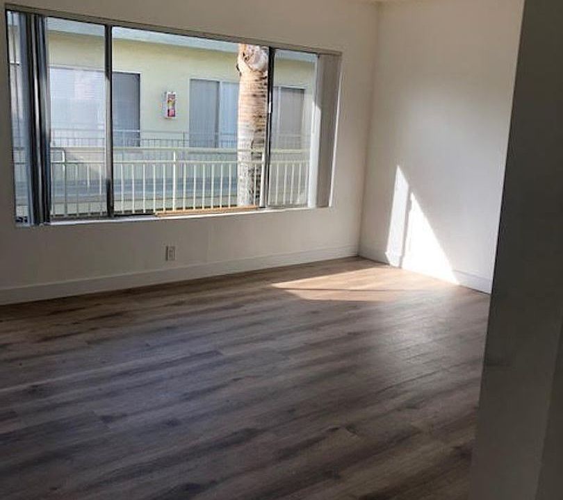 1st image of 12524 Culver Blvd APT 18