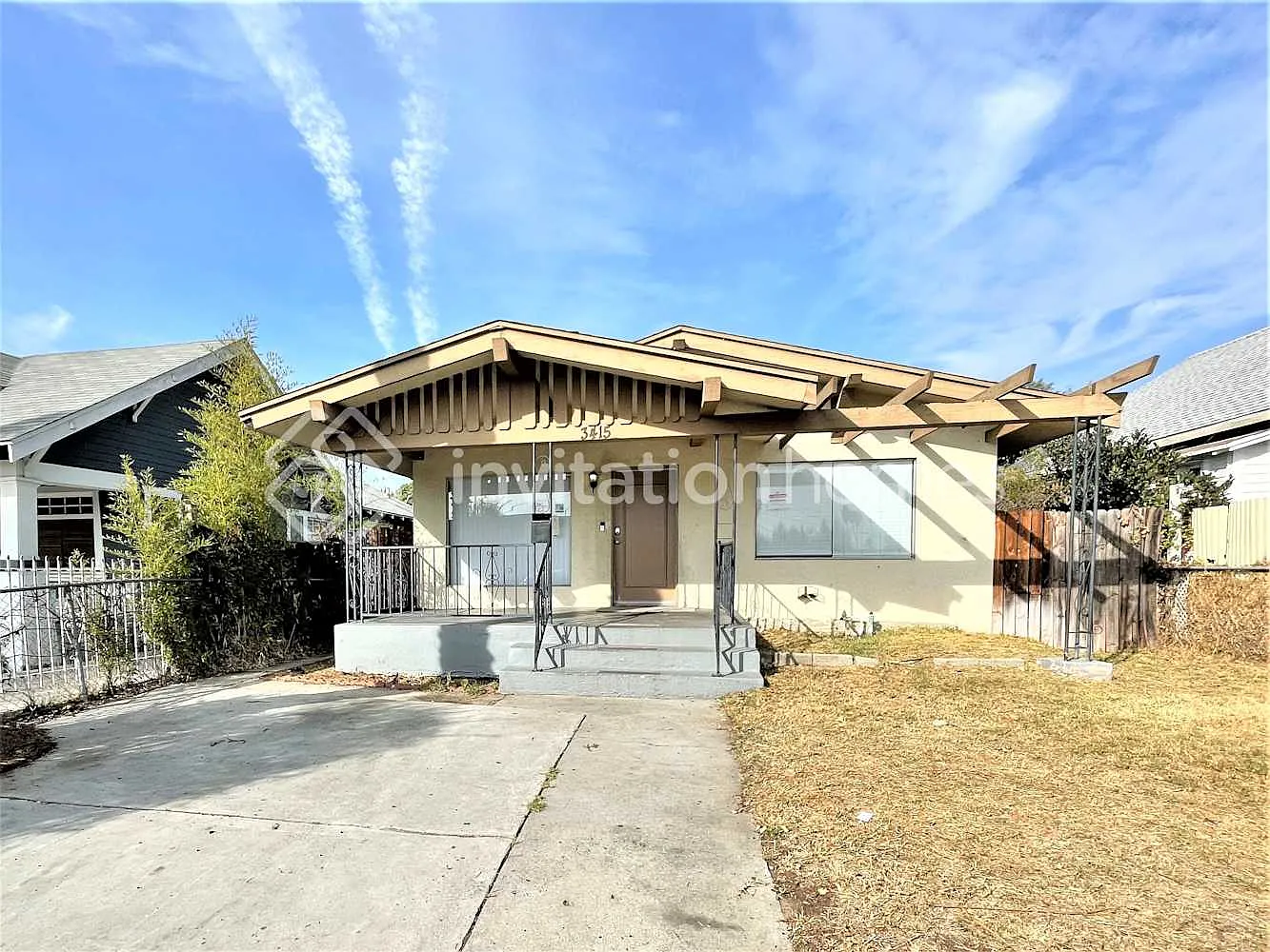 3415 Montclair St Los Angeles, CA 90018 — Photo 1