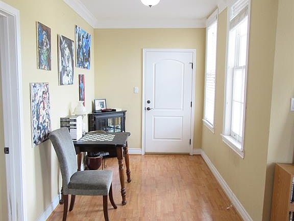 5th image of 902 22nd St APT 6