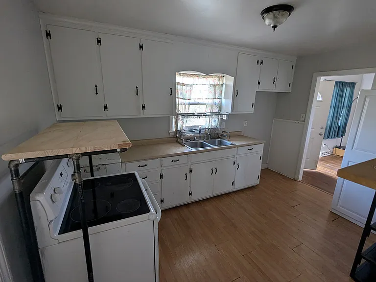 1018 Willowbrook Dr #1 — Photo 13