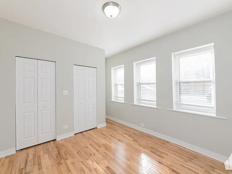 2453 W Logan Blvd #1 — Photo 5