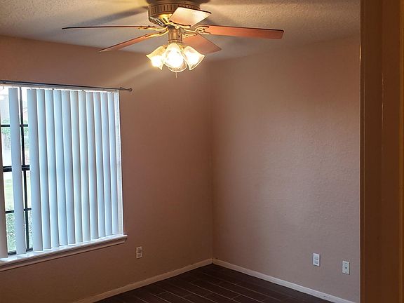 5th image of 54 Michelia Ct