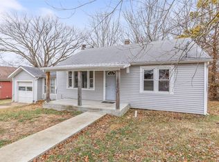 908 Dunklin St, Potosi, MO 63664