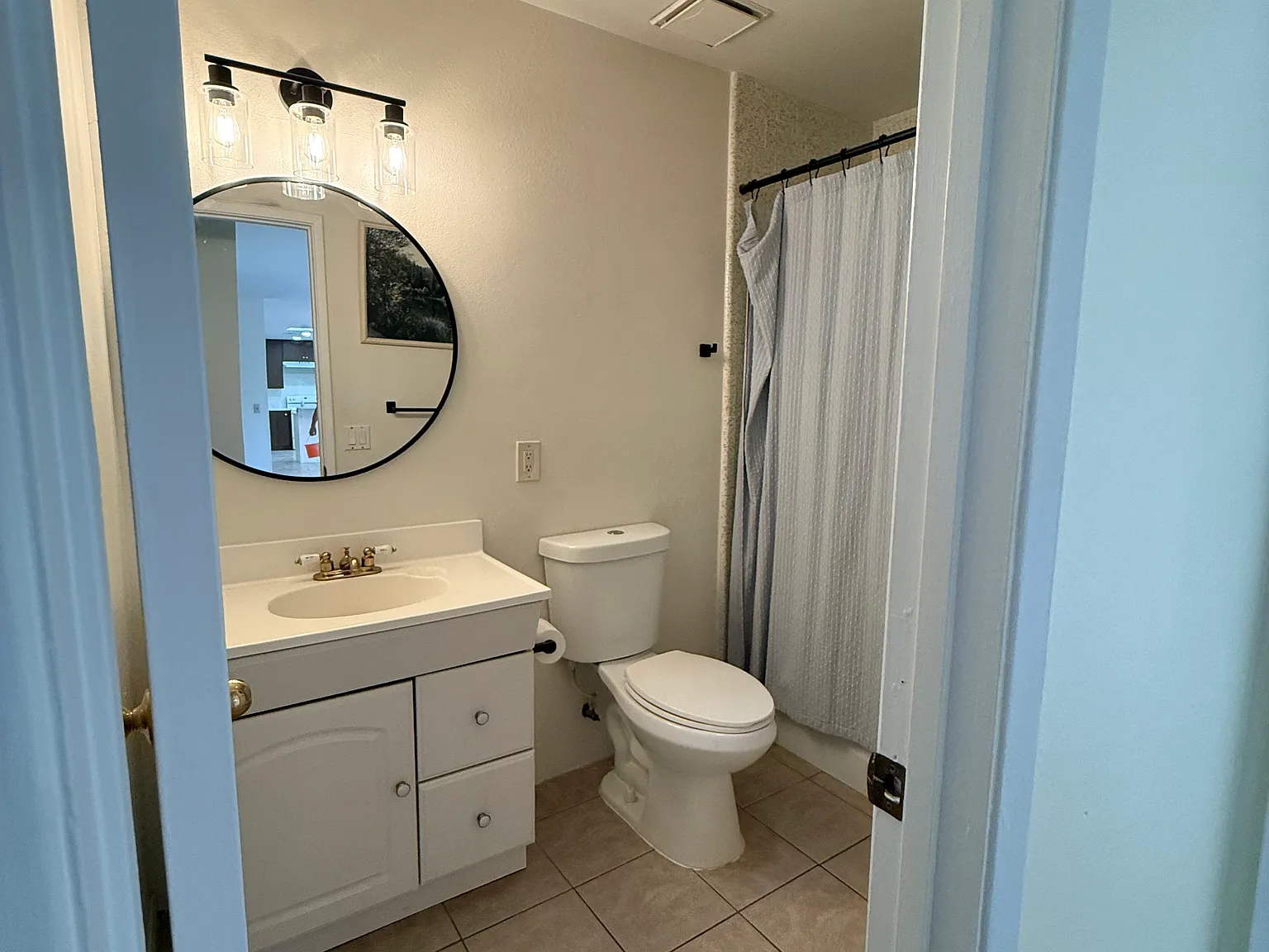 3 bed, 1543 sqft, $2,395 — Photo 4