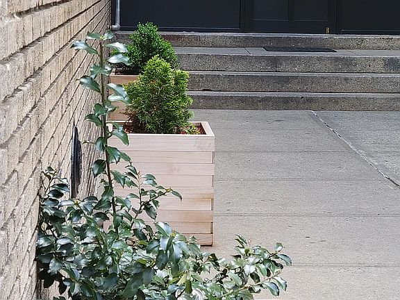 2nd image of 256 W 117th St #23E