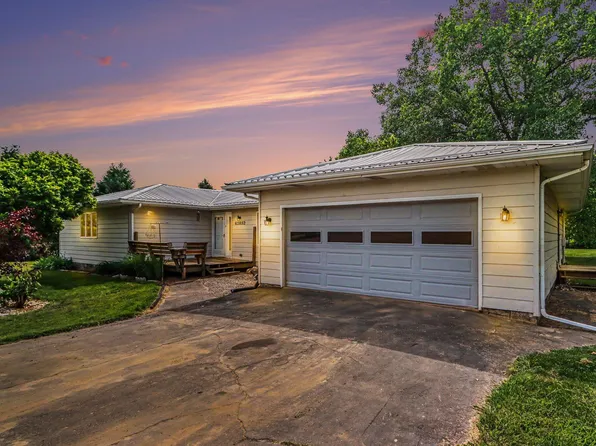 62852 Territorial Rd, Lawrence, MI 49064