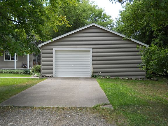 GARAGE 26X26