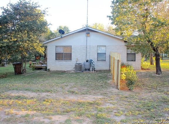 5th image of 419 Meadowgrove Ln