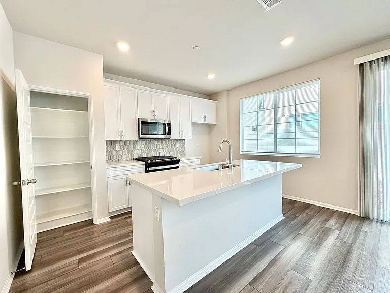 40617 Birchfield Dr — Photo 9